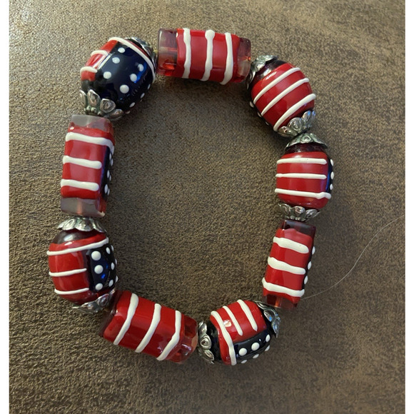 Red White Blue American Flag Glass Bead Blue Stretchy Bracelet - Pre-Owned - Picture 1 of 7